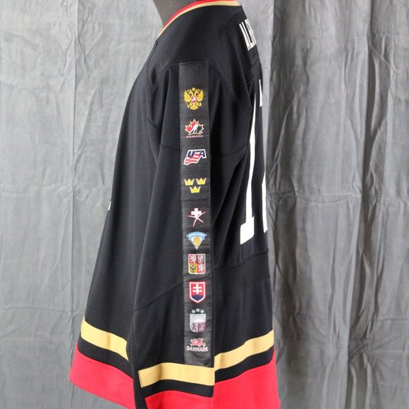 Retro Hockey Jersye - 2012 World Junior Championships by Nike - Men's Medium - Picture 4 of 10